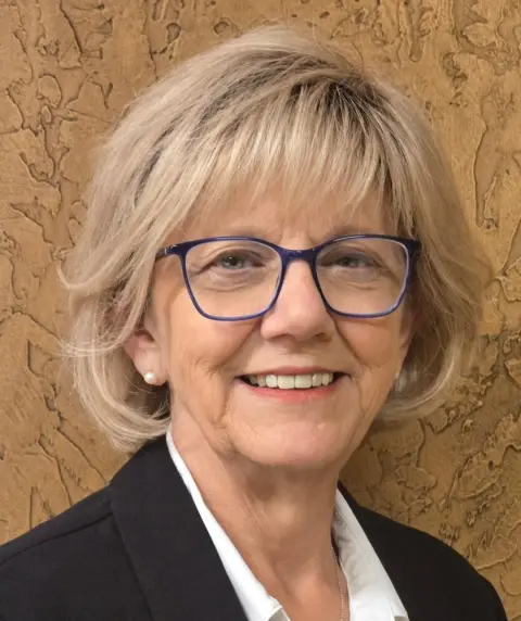 Debbie Neff